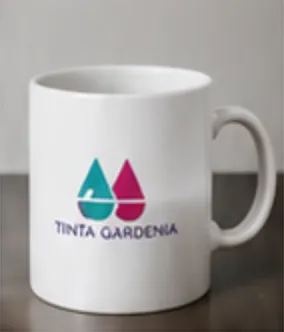Tazón blanco con el logo Tinta Gardenia